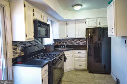 8617 Jackson St, Philadelphia PA  19136-2107 exterior