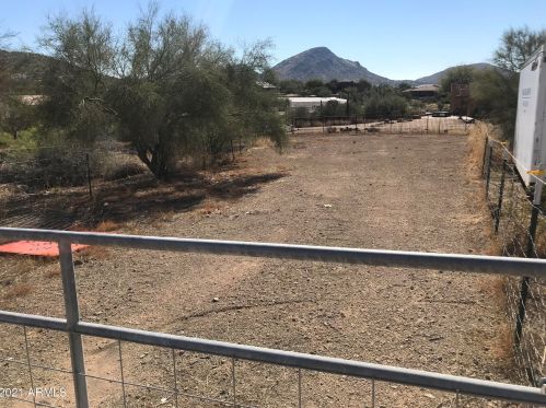 45231 18th St, Phoenix AZ 85022-4560 exterior