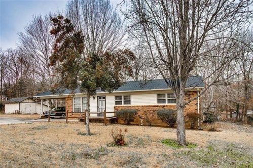 416 Kimrey St, Parks Crossroads, NC 27316-9509