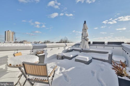 620 Carpenter St, Philadelphia PA  19147-2908 exterior