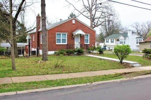 2300 Wismer Ave, Saint Louis MO  63114-3410 exterior