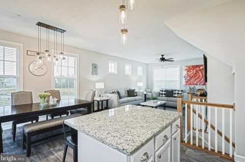 144 Overlook Dr, Hanover PA 17331-9136 exterior