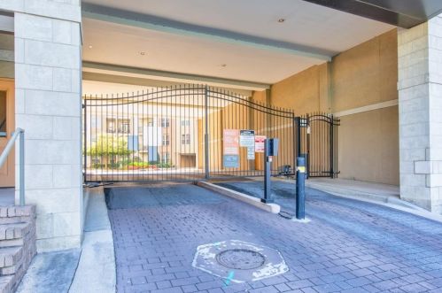 390 17th St, Atlanta GA 30363-2000 exterior