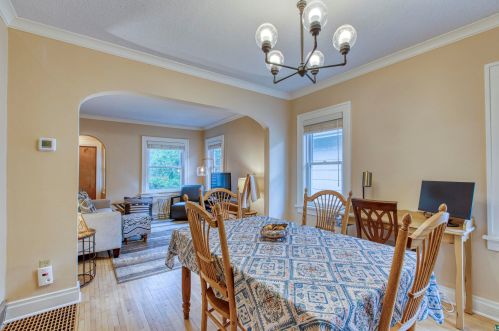 2860 6 St, Duluth MN 55806-1460 exterior