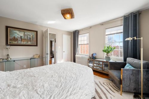 616 Poquonock Ave, Windsor CT  06095-2204 exterior