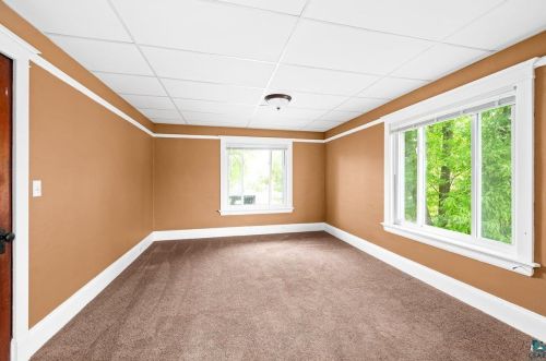 957 86 Ave, Duluth MN 55808-1412 exterior