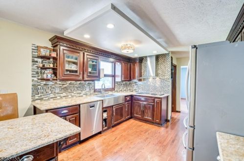 48 Morgan Ln, Bridgewater NJ 08807-3008 exterior