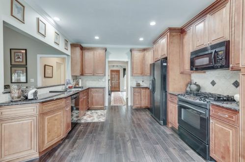 1834 Brockton Gln, Atlanta GA 30329-2580 exterior