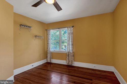 317 Graisbury Ave, Camden NJ 08106-2056 exterior