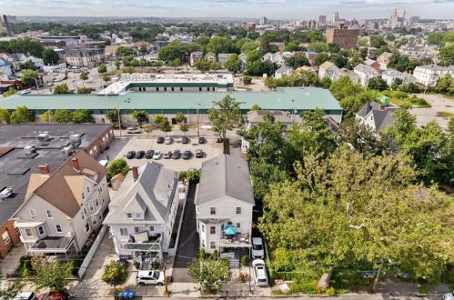 91 Peace St, Providence RI 02907-1550 exterior