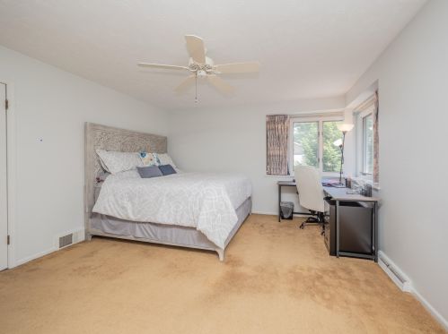 6303 Eagle Rdg Dr, Kalamazoo MI 49004-8677 exterior