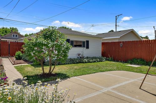 6131 Newport Ave, Chicago, IL 60634-4142