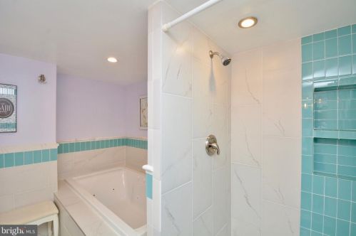 6119 Algona Ct, Alexandria VA 22310-3141 exterior