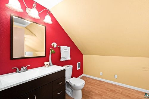 4896 1 Ave, Duluth MN 55803-1361 exterior