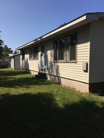 19 Dove Ln, Ishpeming, MI 49849-9235