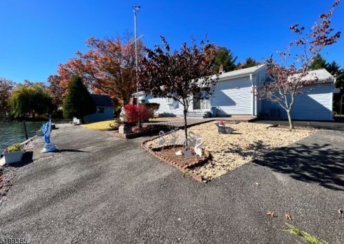 600 Lk Shr Dr, Parsippany NJ 07054-3652 exterior