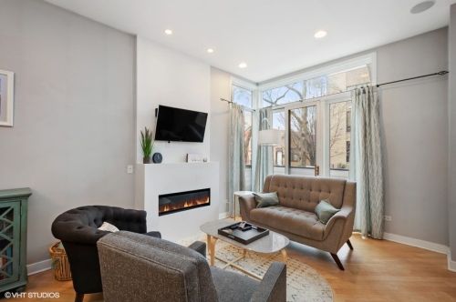 1735 Le Moyne St, Chicago, IL 60622-2134