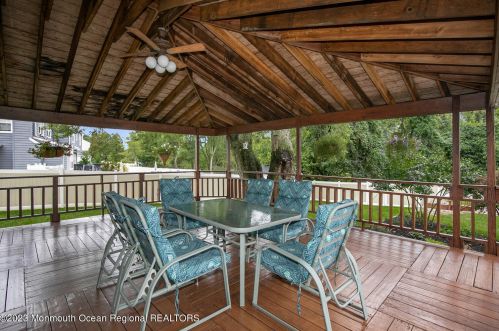 99 4 Winds Dr, Middletown NJ 07748-3134 exterior