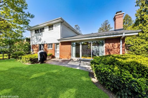 333 Sturges Pkwy, Elmhurst IL 60126-3339 exterior