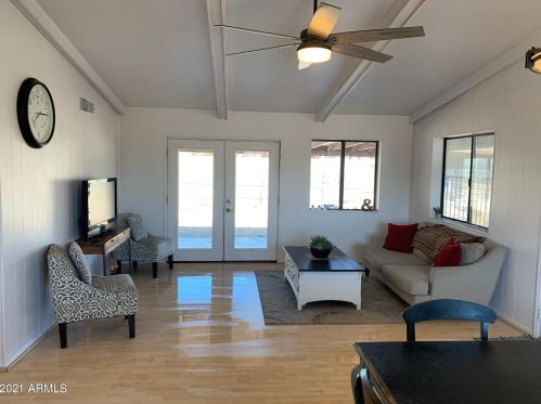 2620 Captain Dreyfus Ave, Phoenix AZ 85032-6706 exterior