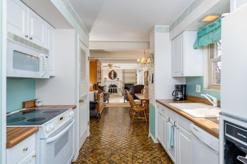 1486 Royal Spg Dr, Saint Louis MO 63122-7121 exterior