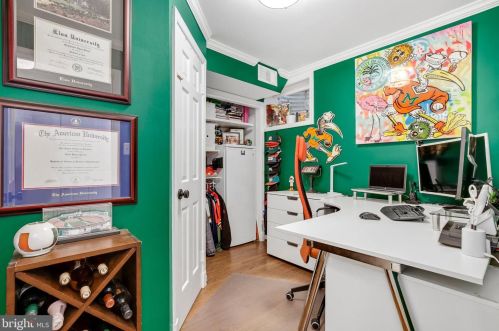 10905 Wickshire Way, Rockville MD 20852-3223 exterior