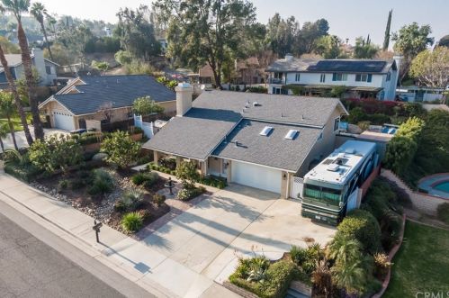 2249 Trafalgar Ave, Riverside CA 92506-4627 exterior