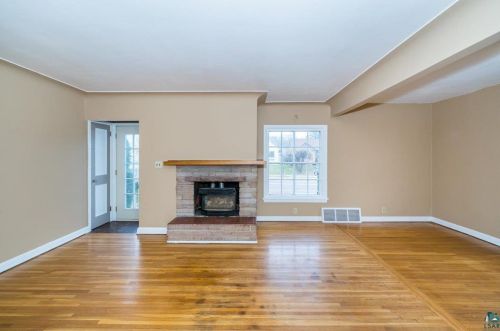 5426 Glenwood St, Duluth MN 55804-1332 exterior