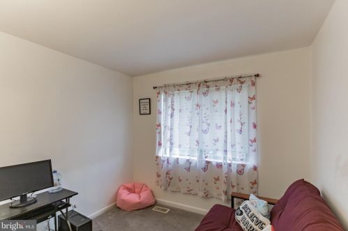 64 Liborio Ln, New Castle DE 19720-4651 exterior