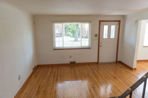 7209 Mcclure Ave, Pittsburgh, PA 15218-2307