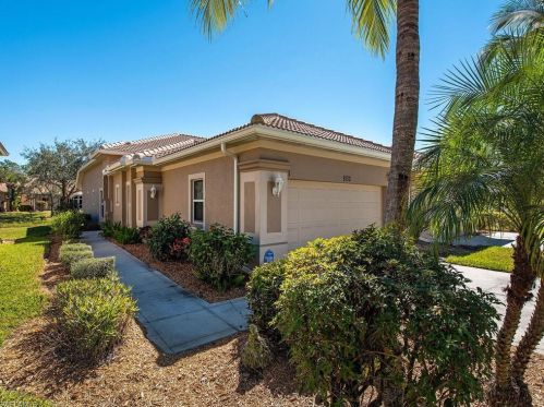 8132 Chancel Ct, Naples, FL 34104-5990