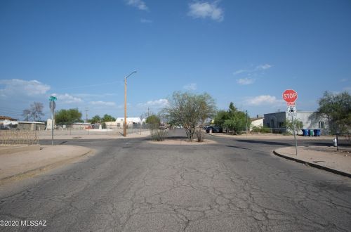 102 District St, Tucson AZ  85714-2528 exterior