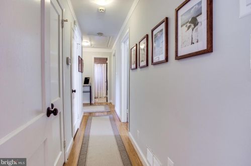 1841 Birch Rd, Mc Lean VA 22101-5317 exterior