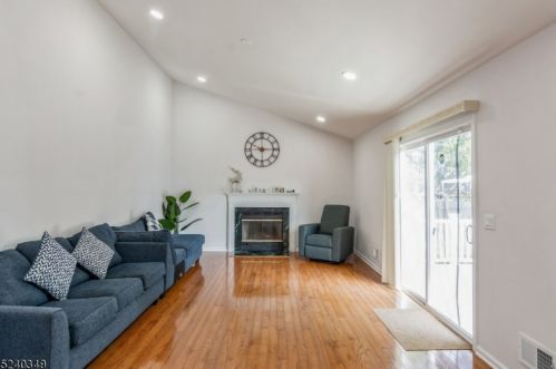 31 Hancock Rd, Piscataway NJ  08854-3621 exterior