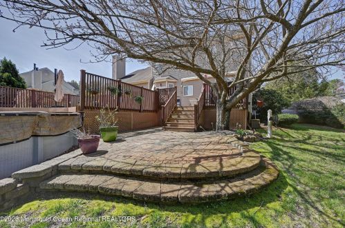 327 Frank Applegate Rd, Jackson Twp NJ  08527-4217 exterior