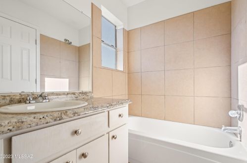 7209 Avenida Del Nopal, Tucson AZ  85746-7954 exterior