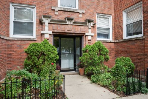 2548 Sunnyside Ave, Chicago, IL 60625-3037