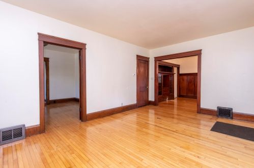 2044 59, Milwaukee WI 53210-1505 exterior