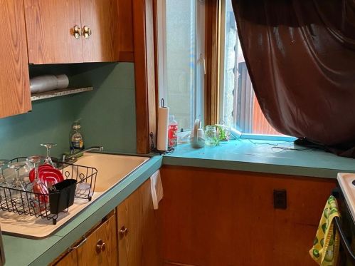 51 Cambridge St, Providence, RI 02908-5246