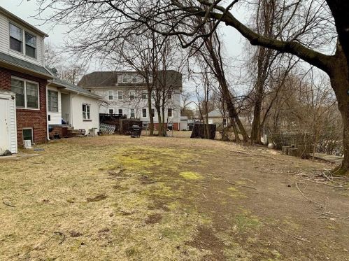 414 Woonasquatucket Ave, Providence RI 02911-2431 exterior