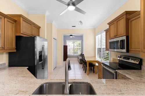 1806 Leamington Ln, Naples FL 34109-1453 exterior