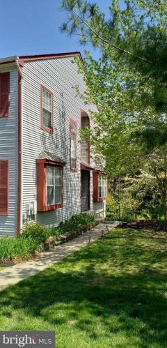 13 Beacon Ct, Trenton, NJ 08691-3025