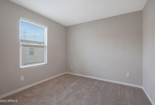 8029 Albeniz Pl, Phoenix AZ  85043 exterior