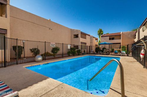 720 Alice Ave, Phoenix AZ  85020-3269 exterior