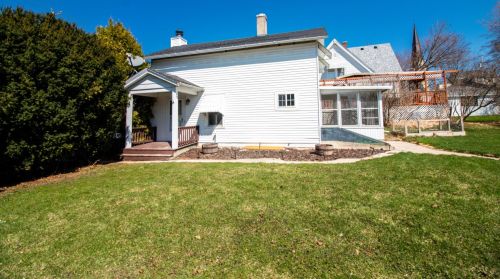 209 Montgomery St, Watertown WI 53094-7648 exterior