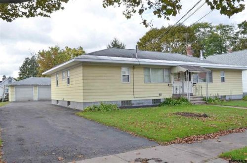 486 Arthur St, Schenectady, NY 12306-3132