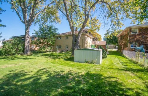 3837 84th St, Milwaukee WI 53228-1705 exterior