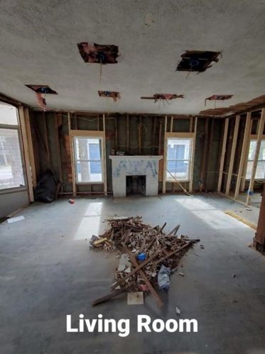 2703 Harris St, Atlanta, GA 30344-6915