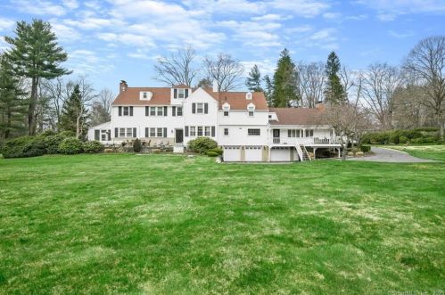 40 Mountain Spring Rd, Farmington, CT 06032-1613