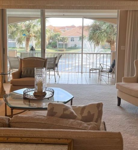 8487 Abbington Cir, Naples FL 34108-7716 exterior